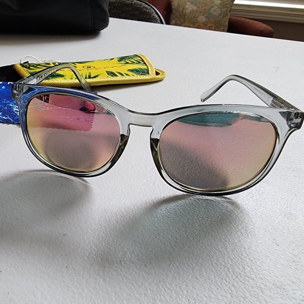 Blenders Pacific Grace Polarized Sunglasses